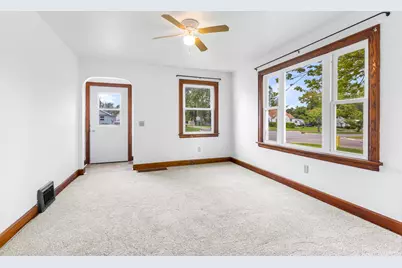 100 N La Vista Boulevard, Battle Creek, MI 49015 - Photo 3