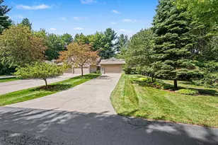 517 Tournament Cir, Muskegon, MI 49444 - Photo 3