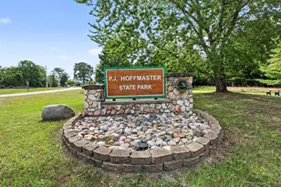 517 Tournament Cir, Muskegon, MI 49444 - Photo 35