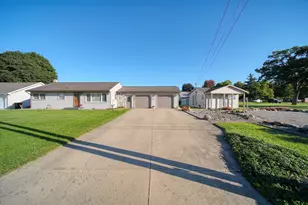 1304 Joseph St, Jackson, MI 49202 - Photo 5