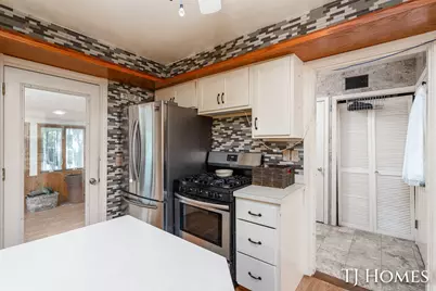 281 N Main Street, Casnovia, MI 49318 - Photo 11