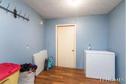 281 N Main Street, Casnovia, MI 49318 - Photo 23