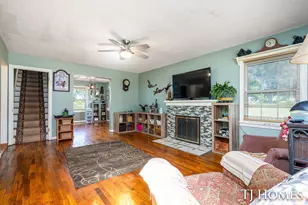 281 N Main St, Casnovia, MI 49318 - Photo 9
