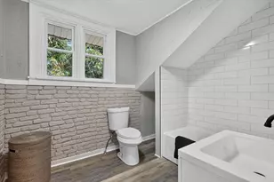 668 Alexander St SE, Grand Rapids, MI 49507 - Photo 25