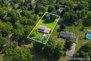 1562 W Ellis Ave, Belding, MI 48809 - Photo 27