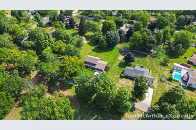 1562 W Ellis Avenue, Belding, MI 48809 - Photo 31