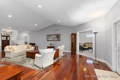 269 N Main Street, Rockford, MI 49341 - Photo 13