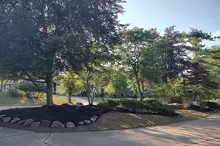 3541 Ridgeview Ct, Bloomfield Hills, MI 48302 - Photo 3