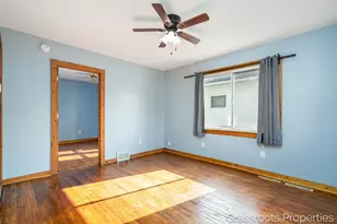 1109 Fulton St W, Grand Rapids, MI 49504 - Photo 9