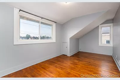 1109 Fulton Street W, Grand Rapids, MI 49504 - Photo 19