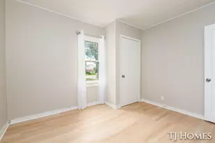 1981 Valley St, Muskegon, MI 49442 - Photo 15