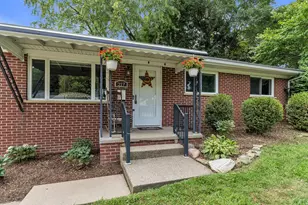 217 W McKay St, Saline, MI 48176 - Photo 5