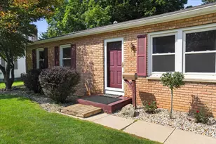 565 N Madison St, Marshall, MI 49068 - Photo 5