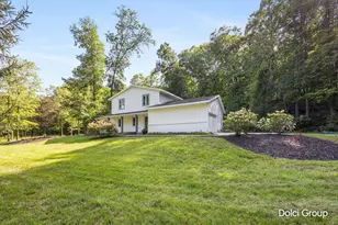 2198 Trillium Ln NW, Grand Rapids, MI 49534 - Photo 11