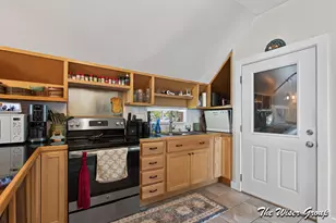 748 North Ave NE, Grand Rapids, MI 49503 - Photo 17