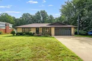 5095 W Donna Dr, Stevensville, MI 49127 - Photo 1