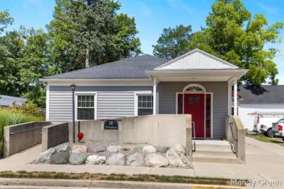 25 W Beech Street NE, Cedar Springs, MI 49319 - Photo 1