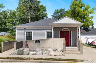25 W Beech St NE, Cedar Springs, MI 49319 - Photo 1