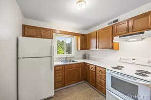 3410 Devonwood Hills NE, Grand Rapids, MI 49525 - Photo 7