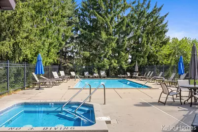 3410 Devonwood Hills NE #E, Grand Rapids, MI 49525 - Photo 21