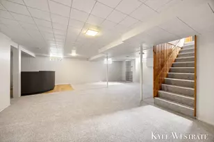 1752 Lake Michigan Dr NW, Grand Rapids, MI 49504 - Photo 23