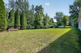 1790 Lakewood Dr, Crystal, MI 48818 - Photo 23
