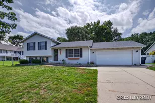 1476 Meadowview St SW, Wyoming, MI 49509 - Photo 3