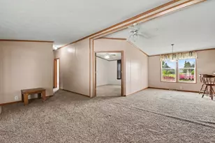 546 Wall St, Ionia, MI 48846 - Photo 7