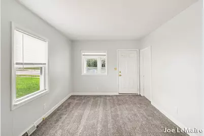 427 Hopson Street NE, Grand Rapids, MI 49503 - Photo 5