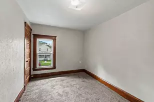 547 N Pleasant St, Jackson, MI 49202 - Photo 17