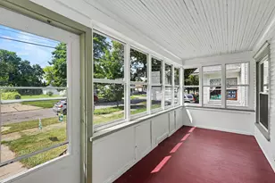 547 N Pleasant St, Jackson, MI 49202 - Photo 11