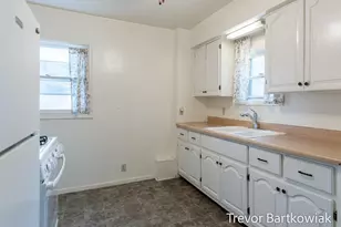2948 Valley St, Muskegon, MI 49444 - Photo 7