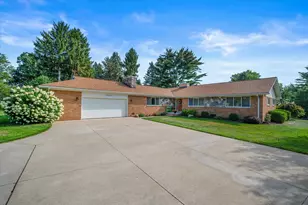 1161 Fox Hills Dr, Howell, MI 48843 - Photo 1