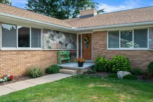 1161 Fox Hills Dr, Howell, MI 48843 - Photo 37