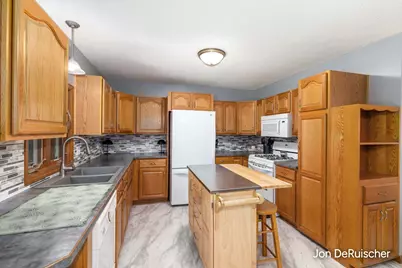 572 Stevenscott Drive, Muskegon, MI 49442 - Photo 5