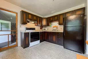 28493 Downey St, Dowagiac, MI 49047 - Photo 5