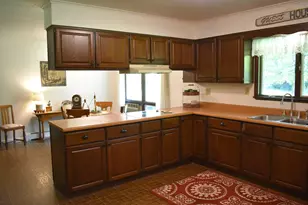 8361 Pucker St, Berrien Center, MI 49102 - Photo 11