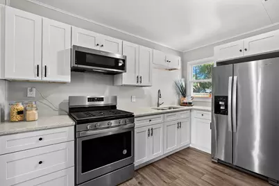 2227 E Cork Street, Kalamazoo, MI 49001 - Photo 3