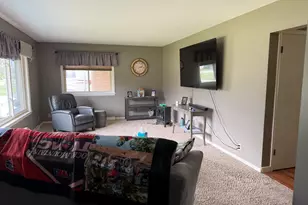 925 Wendover Blvd, Norton Shores, MI 49441 - Photo 3