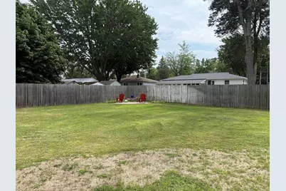 925 Wendover Boulevard, Norton Shores, MI 49441 - Photo 9