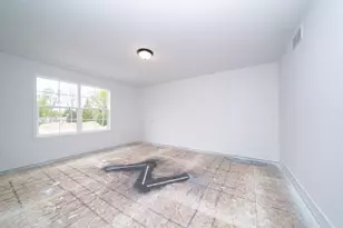 11200 Tremont Ln, Plymouth, MI 48170 - Photo 31