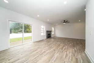 11200 Tremont Ln, Plymouth, MI 48170 - Photo 11