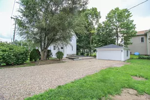 822 N Main St, Three Rivers, MI 49093 - Photo 9