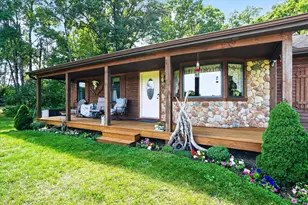 10077 Maple Hill Rd, Howard City, MI 49329 - Photo 5