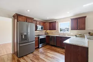 5251 Stapleton Dr, Kalamazoo, MI 49009 - Photo 9