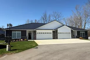 238 Glei Ct, Hillsdale, MI 49242 - Photo 1