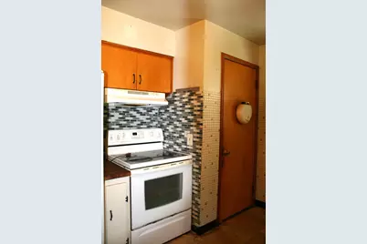 1175 Ravina Avenue, Benton Harbor, MI 49022 - Photo 13
