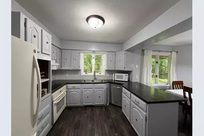9051 Algoma Avenue NE, Rockford, MI 49341 - Photo 5