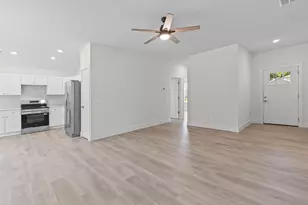 2010 Green Acres Dr, Adrian, MI 49221 - Photo 11