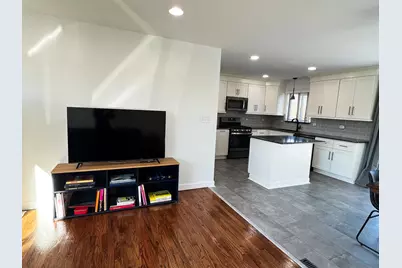 9358 Marie Court, Livonia, MI 48150 - Photo 7
